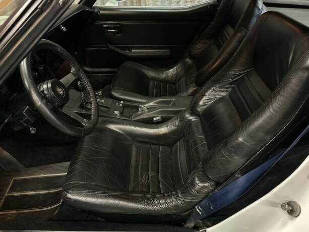 chevrolet-corvette-bensin-1980-big-23