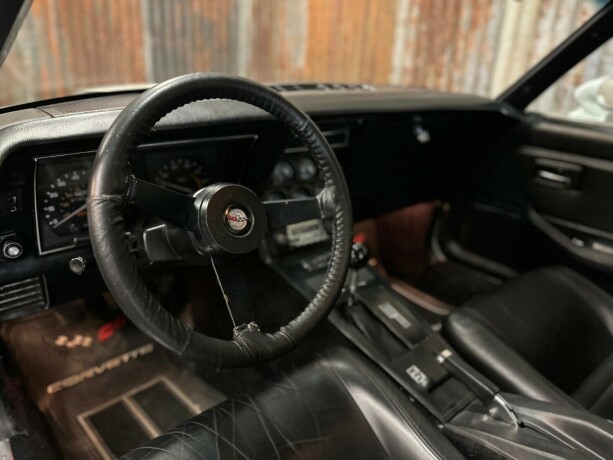 chevrolet-corvette-bensin-1980-big-25