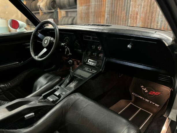 chevrolet-corvette-bensin-1980-big-35