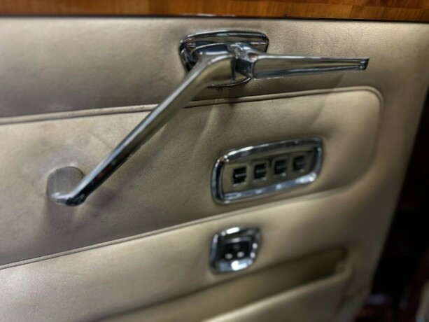 rolls-royce-silver-shadow-bensin-1968-big-26