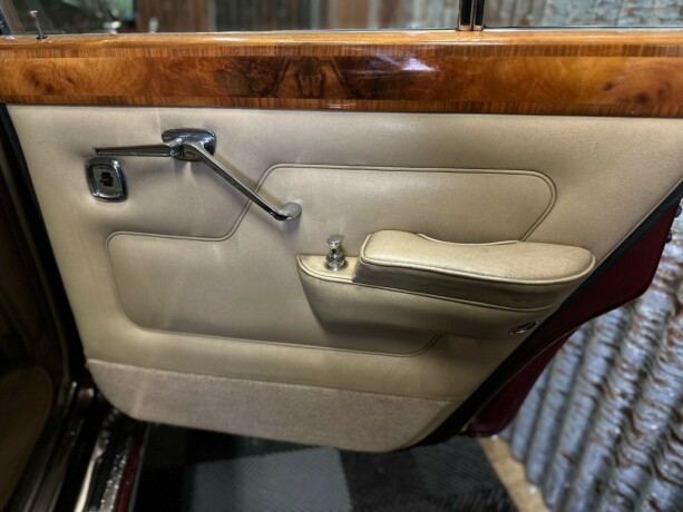 rolls-royce-silver-shadow-bensin-1968-big-40