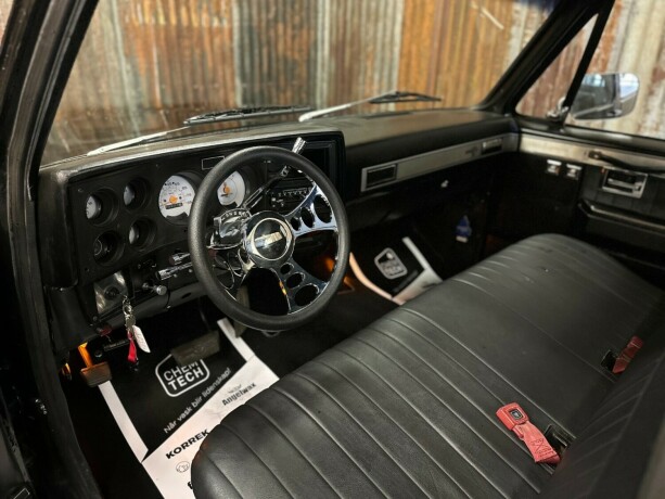 chevrolet-c-10-bensin-1981-big-24