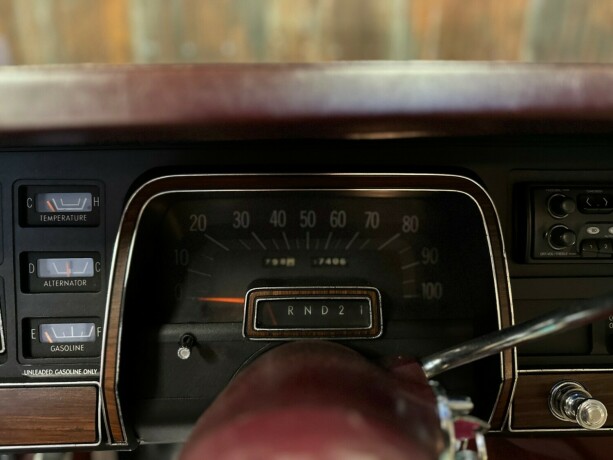 chrysler-new-yorker-bensin-1975-big-23