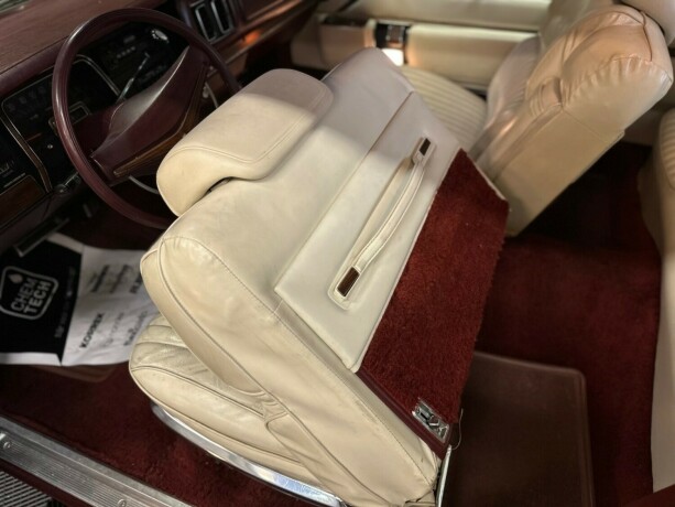 chrysler-new-yorker-bensin-1975-big-33