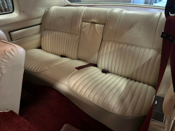 chrysler-new-yorker-bensin-1975-big-34
