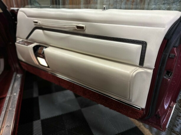 chrysler-new-yorker-bensin-1975-big-29