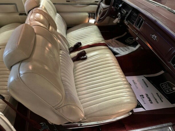 chrysler-new-yorker-bensin-1975-big-27