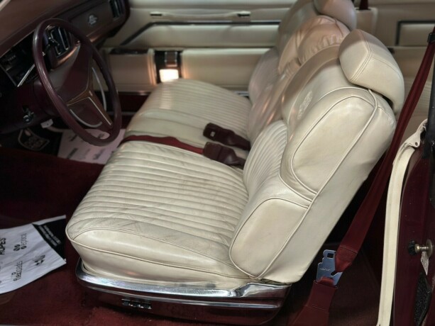 chrysler-new-yorker-bensin-1975-big-18