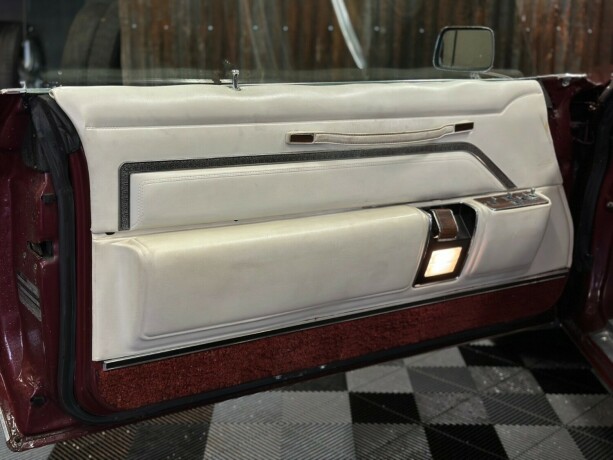 chrysler-new-yorker-bensin-1975-big-20