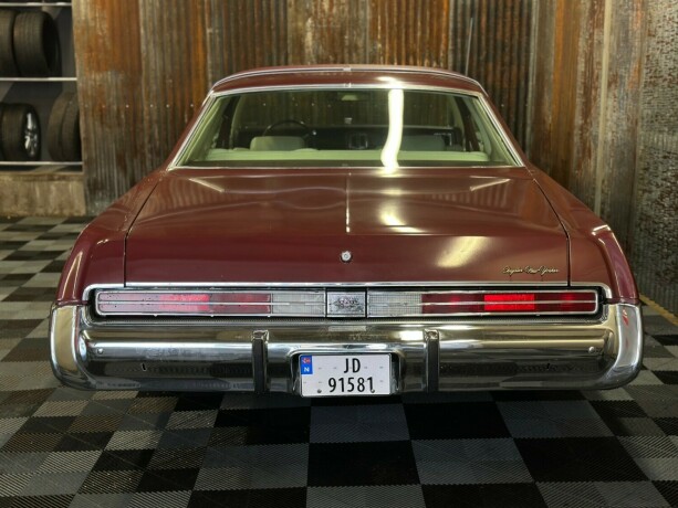 chrysler-new-yorker-bensin-1975-big-16
