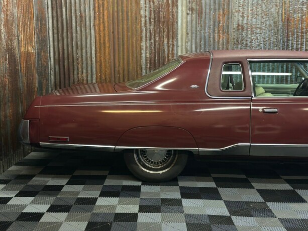 chrysler-new-yorker-bensin-1975-big-4