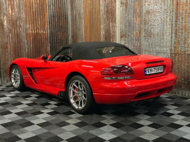 dodge-viper-bensin-2004-big-40