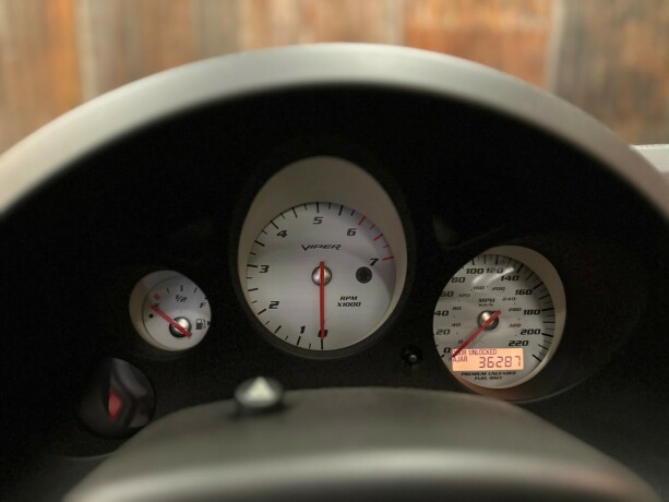 dodge-viper-bensin-2004-big-31
