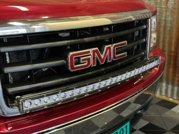 gmc-sierra-bensin-2007-big-8