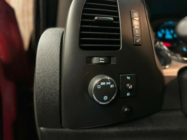 gmc-sierra-bensin-2007-big-30
