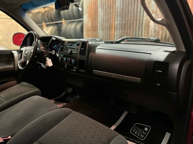 gmc-sierra-bensin-2007-big-34