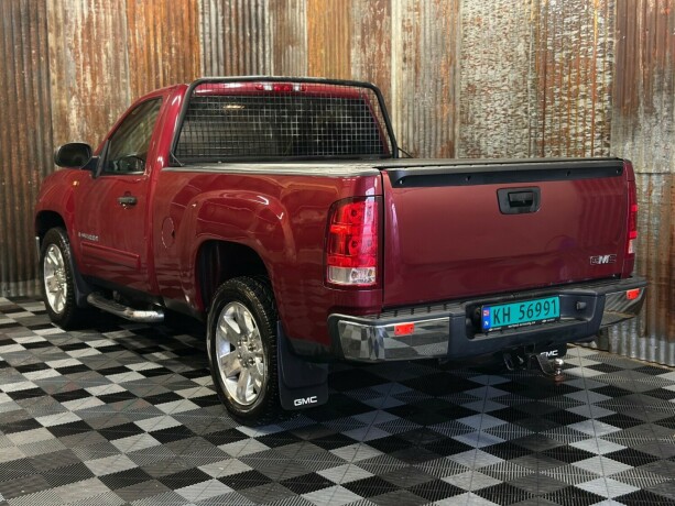 gmc-sierra-bensin-2007-big-10