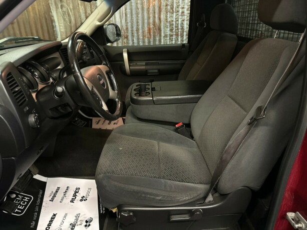 gmc-sierra-bensin-2007-big-19