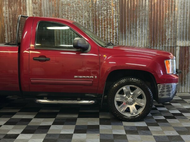 gmc-sierra-bensin-2007-big-3
