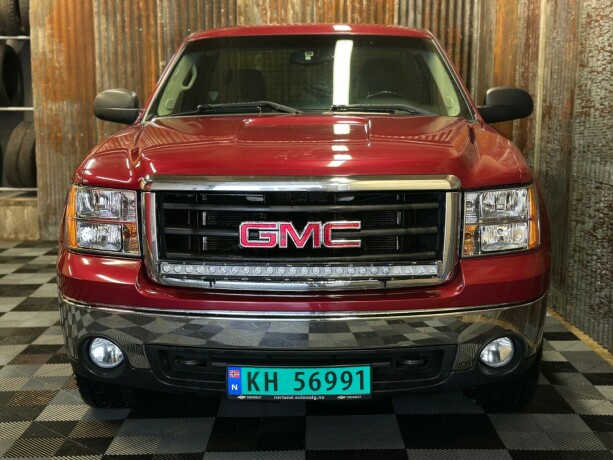 gmc-sierra-bensin-2007-big-7