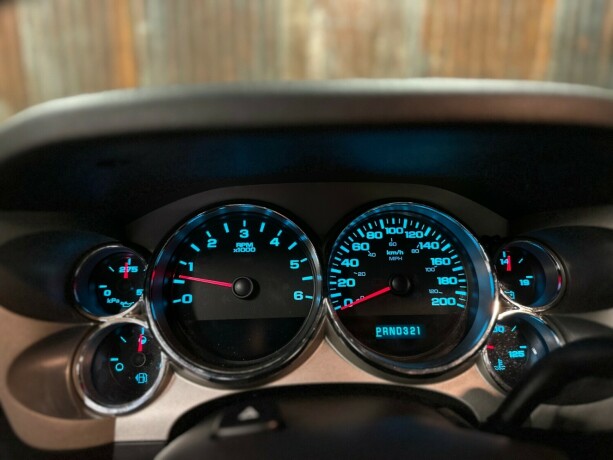 gmc-sierra-bensin-2007-big-29