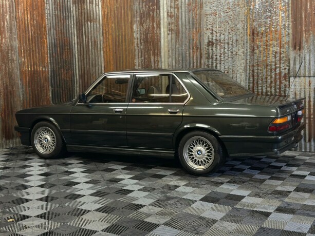 bmw-5-serie-bensin-1985-big-13