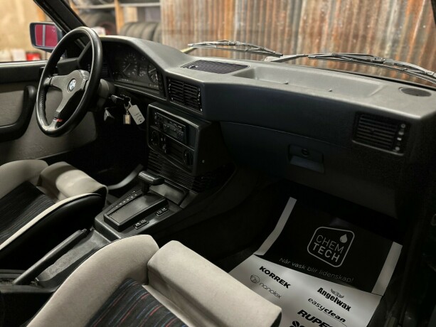 bmw-5-serie-bensin-1985-big-40