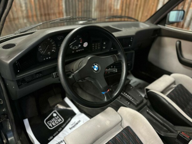 bmw-5-serie-bensin-1985-big-25