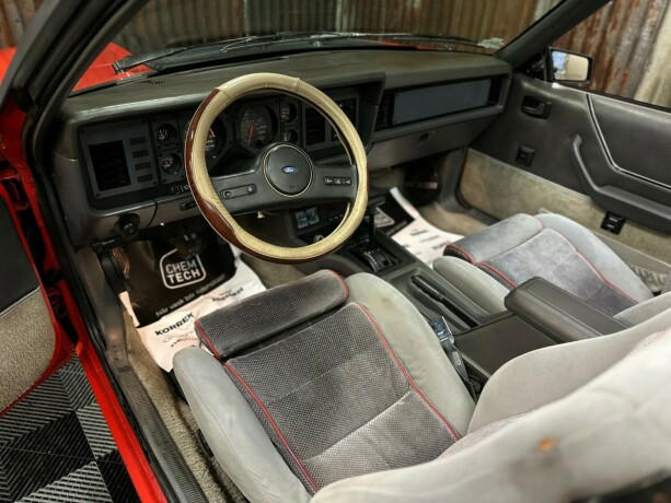 ford-mustang-bensin-1986-big-21