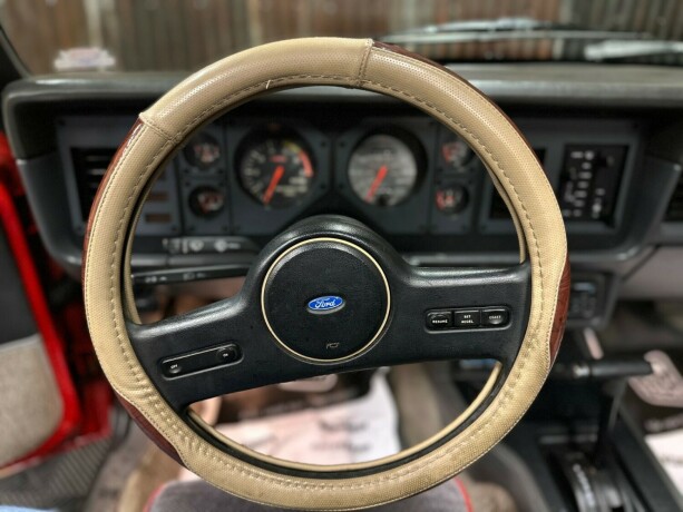 ford-mustang-bensin-1986-big-25