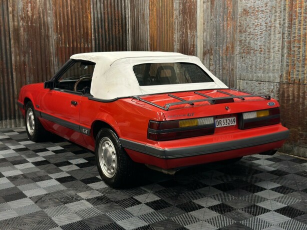 ford-mustang-bensin-1986-big-49
