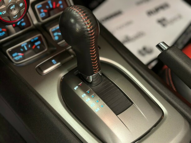 chevrolet-camaro-bensin-2011-big-35