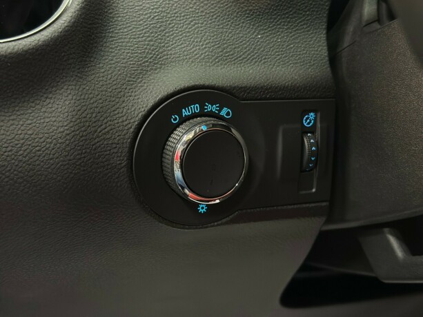 chevrolet-camaro-bensin-2011-big-32