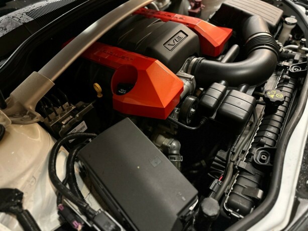 chevrolet-camaro-bensin-2011-big-56