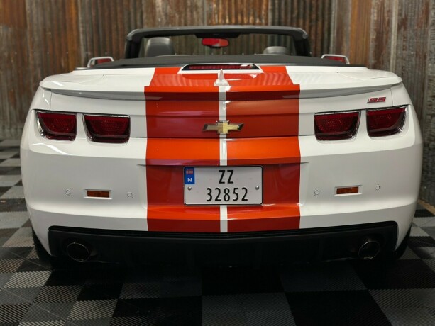 chevrolet-camaro-bensin-2011-big-18