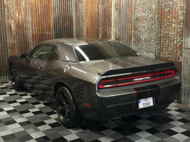 dodge-challenger-bensin-2013-big-10