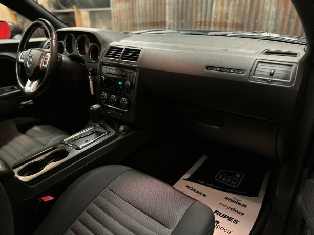 dodge-challenger-bensin-2013-big-35