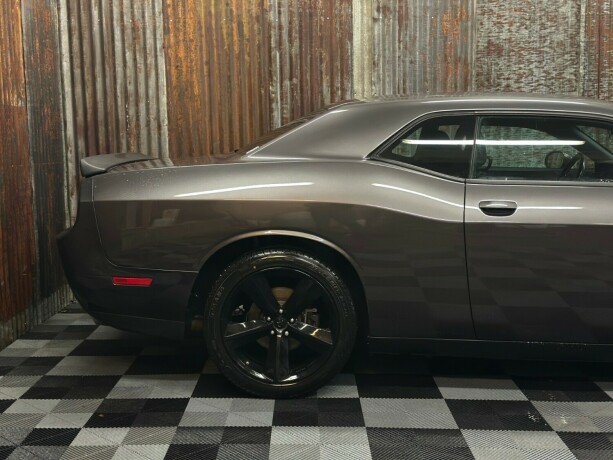 dodge-challenger-bensin-2013-big-4
