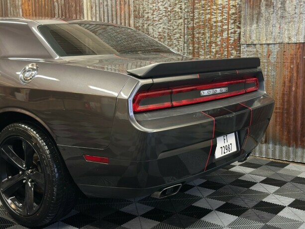 dodge-challenger-bensin-2013-big-11