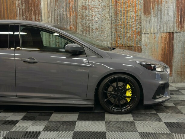 ford-focus-bensin-2017-big-3