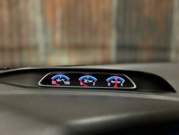 ford-focus-bensin-2017-big-35