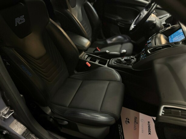 ford-focus-bensin-2017-big-43