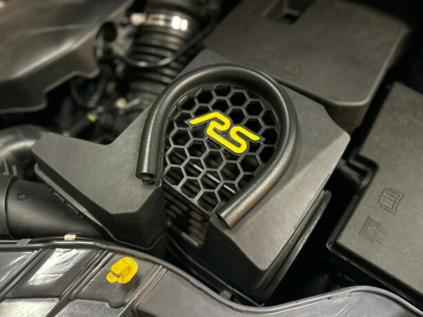 ford-focus-bensin-2017-big-59