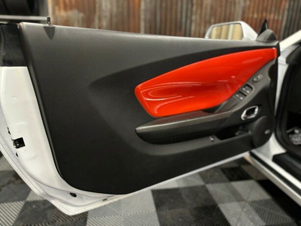 chevrolet-camaro-bensin-2011-big-23