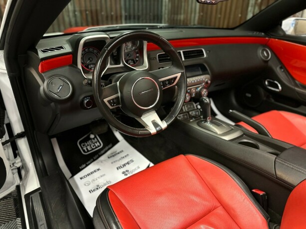 chevrolet-camaro-bensin-2011-big-22