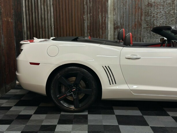 chevrolet-camaro-bensin-2011-big-4