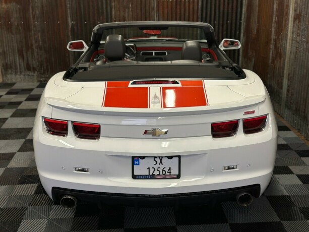 chevrolet-camaro-bensin-2011-big-17