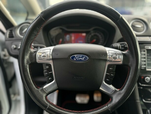 ford-s-max-diesel-2012-big-21