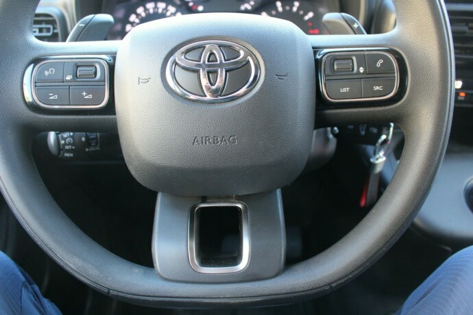 toyota-proace-city-diesel-2021-big-12