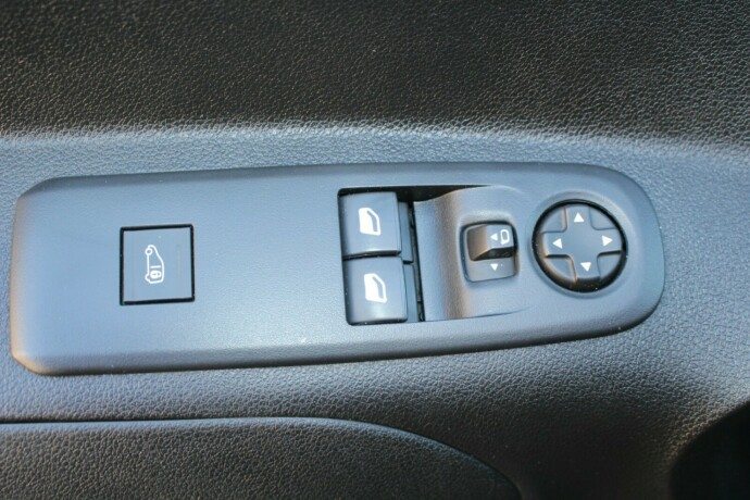 toyota-proace-city-diesel-2021-big-8
